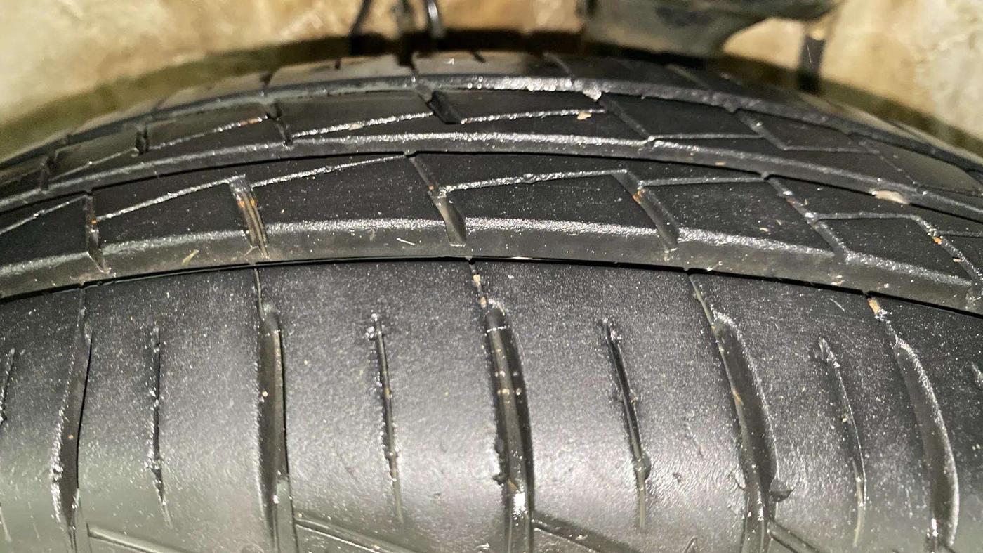 2020 Maruti Alto VXI PLUS, Petrol, Manual, 33,530 km, Left Front Tyre Tread