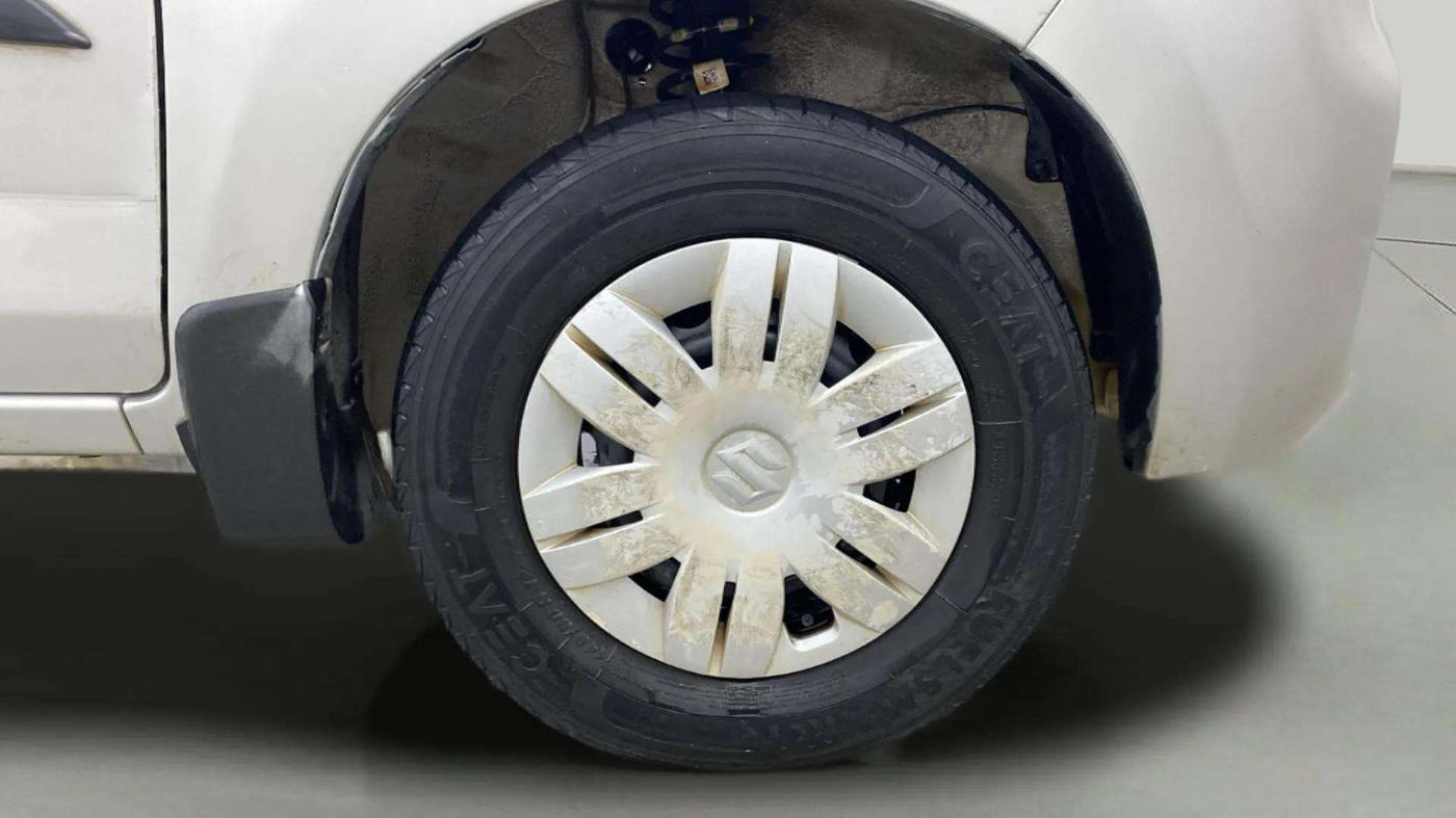 2020 Maruti Alto VXI PLUS, Petrol, Manual, 33,530 km, Right Front Wheel