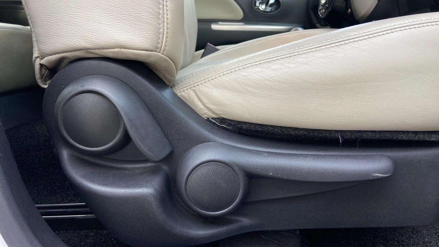 2017 Nissan Micra XV CVT, Petrol, Automatic, 49,118 km, Driver Side Adjustment Panel