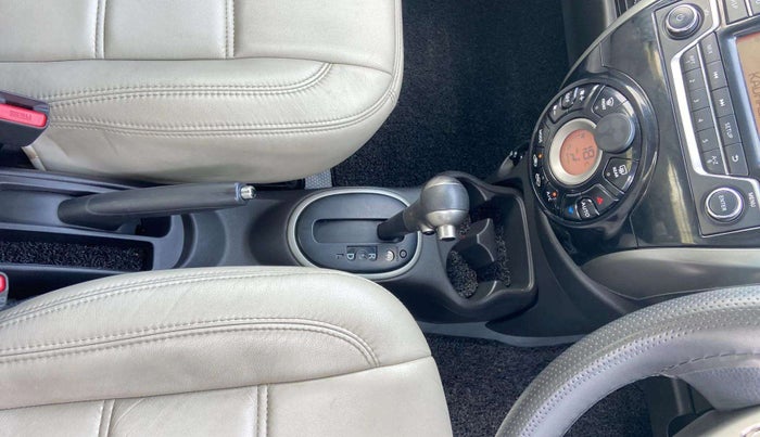 2017 Nissan Micra XV CVT, Petrol, Automatic, 49,106 km, Gear Lever