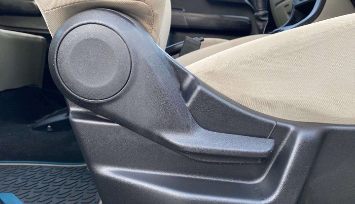 2023 Maruti New Wagon-R LXI 1.0, Petrol, Manual, 13,170 km, Driver Side Adjustment Panel