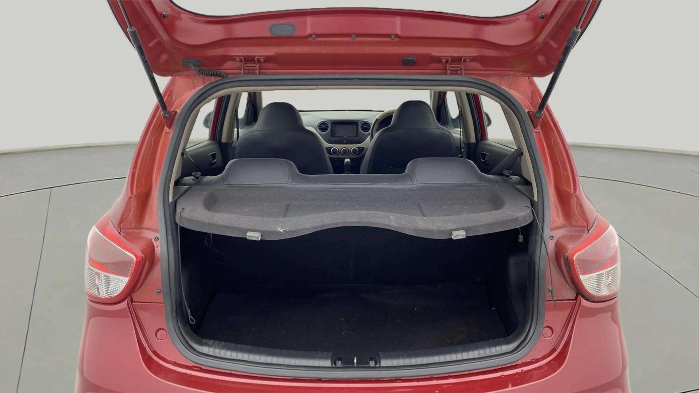 2017 Hyundai Grand i10 MAGNA AT 1.2 KAPPA VTVT, Petrol, Automatic, 34,840 km, Boot Inside