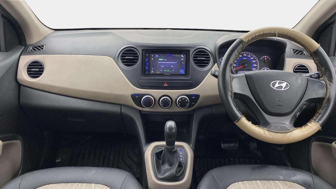 2017 Hyundai Grand i10 MAGNA AT 1.2 KAPPA VTVT, Petrol, Automatic, 34,840 km, Dashboard