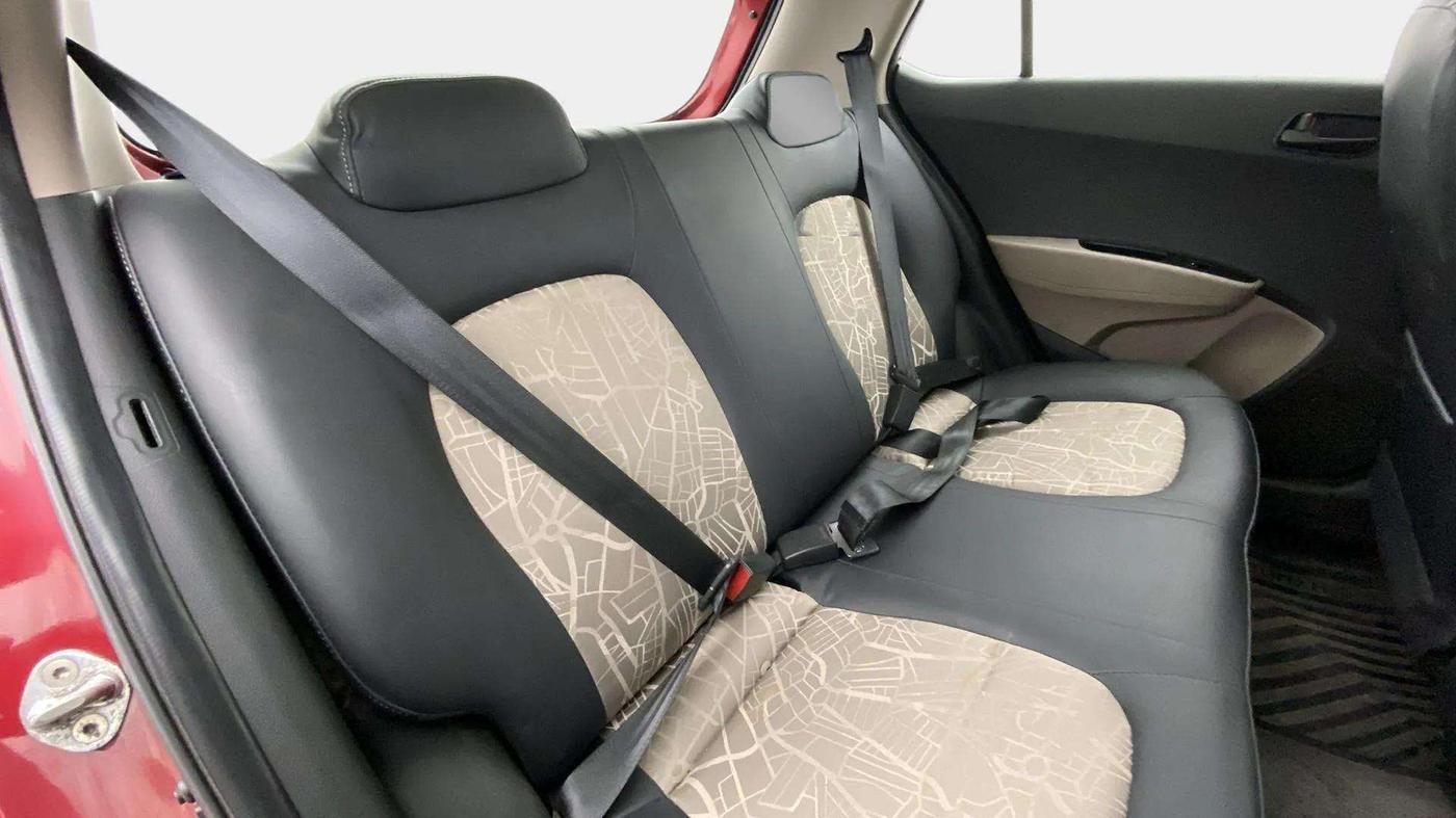2017 Hyundai Grand i10 MAGNA AT 1.2 KAPPA VTVT, Petrol, Automatic, 34,840 km, Right Side Rear Door Cabin