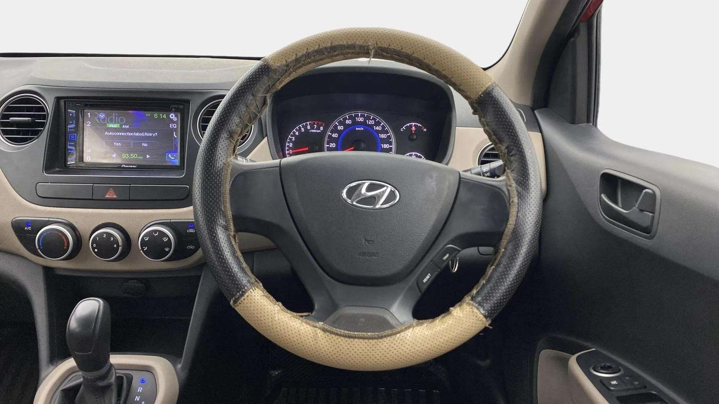 2017 Hyundai Grand i10 MAGNA AT 1.2 KAPPA VTVT, Petrol, Automatic, 34,840 km, Steering Wheel Close Up