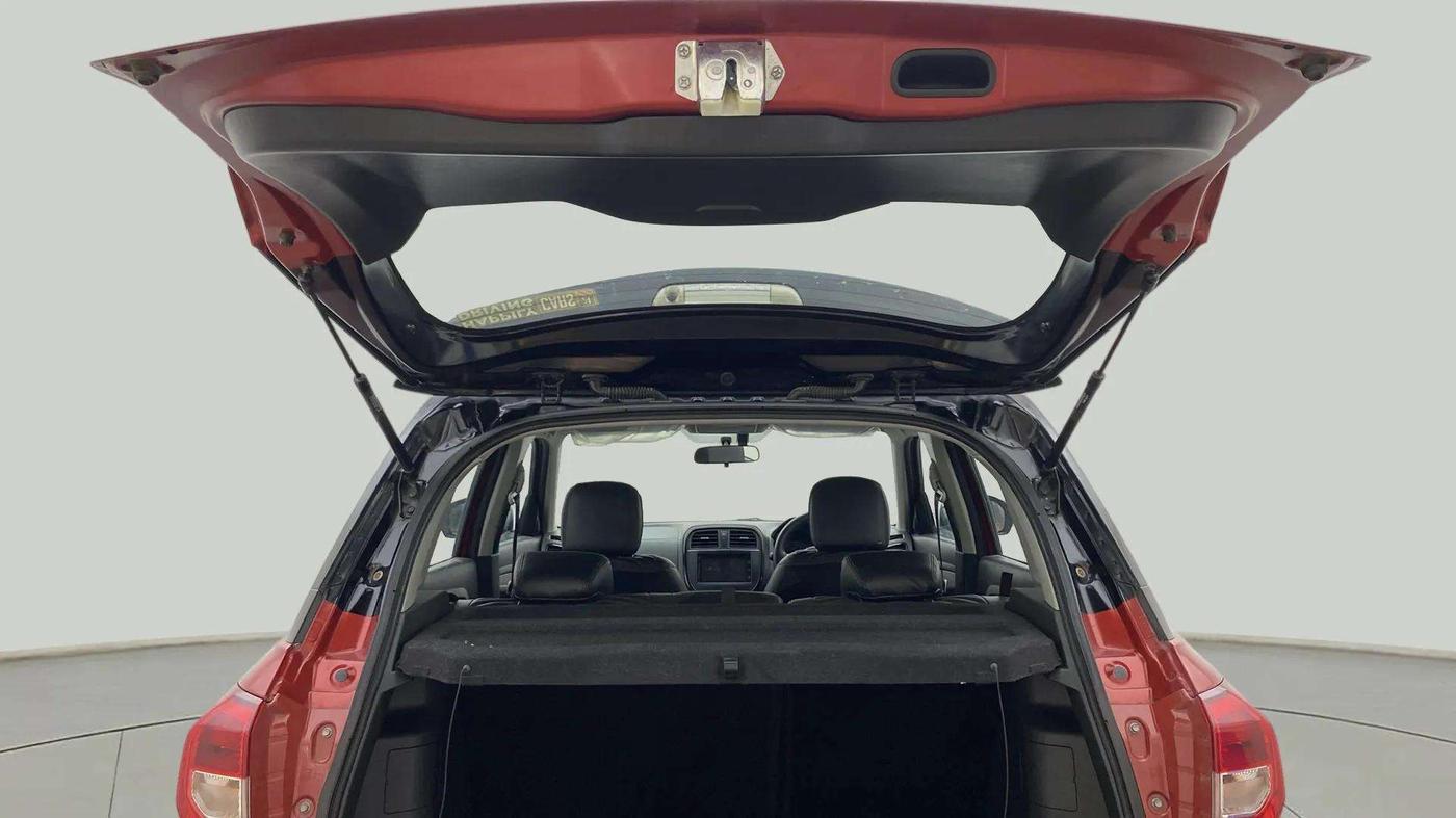 2017 Maruti Vitara Brezza ZDI PLUS DUAL TONE, Diesel, Manual, 35,729 km, Boot Door Open