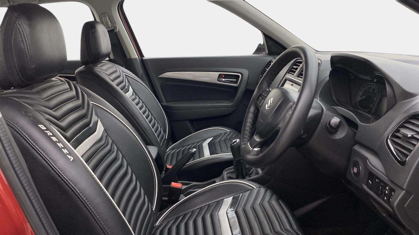 2017 Maruti Vitara Brezza ZDI PLUS DUAL TONE, Diesel, Manual, 35,729 km, Right Side Front Door Cabin