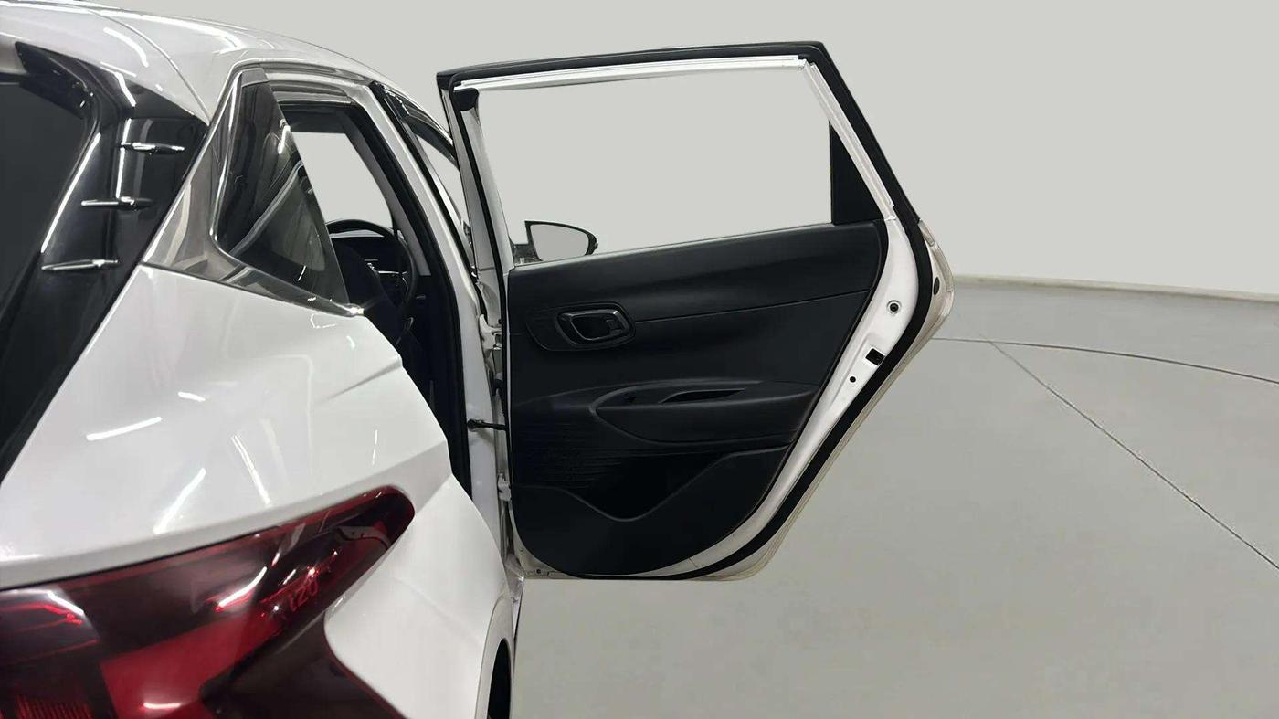 2020 Hyundai NEW I20 SPORTZ 1.5 MT, Diesel, Manual, 43,728 km, RHS Rear Door