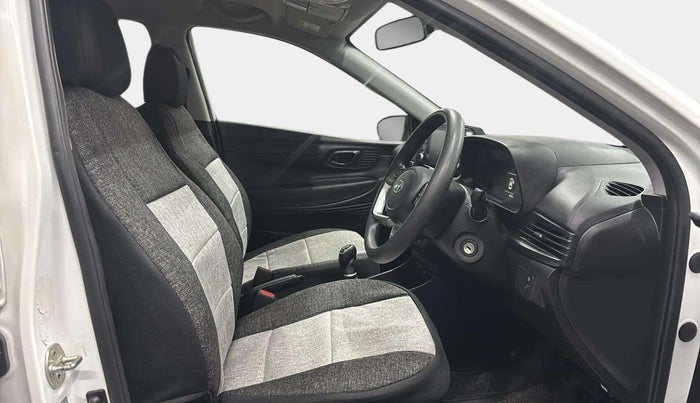 2020 Hyundai NEW I20 SPORTZ 1.5 MT, Diesel, Manual, 43,722 km, Right Side Front Door Cabin