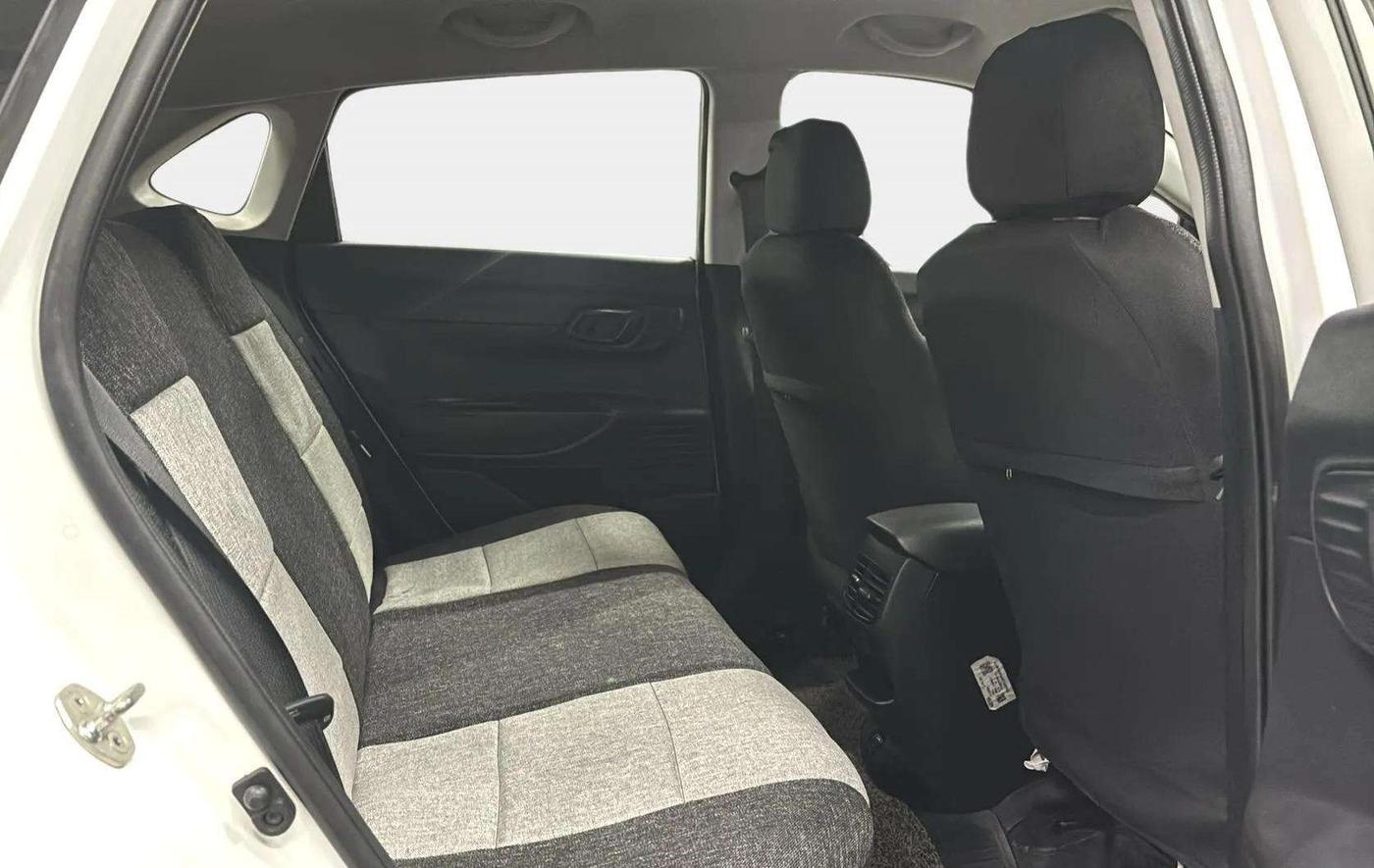 2020 Hyundai NEW I20 SPORTZ 1.5 MT, Diesel, Manual, 43,728 km, Right Side Rear Door Cabin