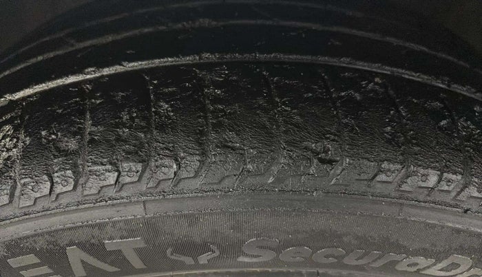 2020 Hyundai NEW I20 SPORTZ 1.5 MT, Diesel, Manual, 43,722 km, Left Front Tyre Tread