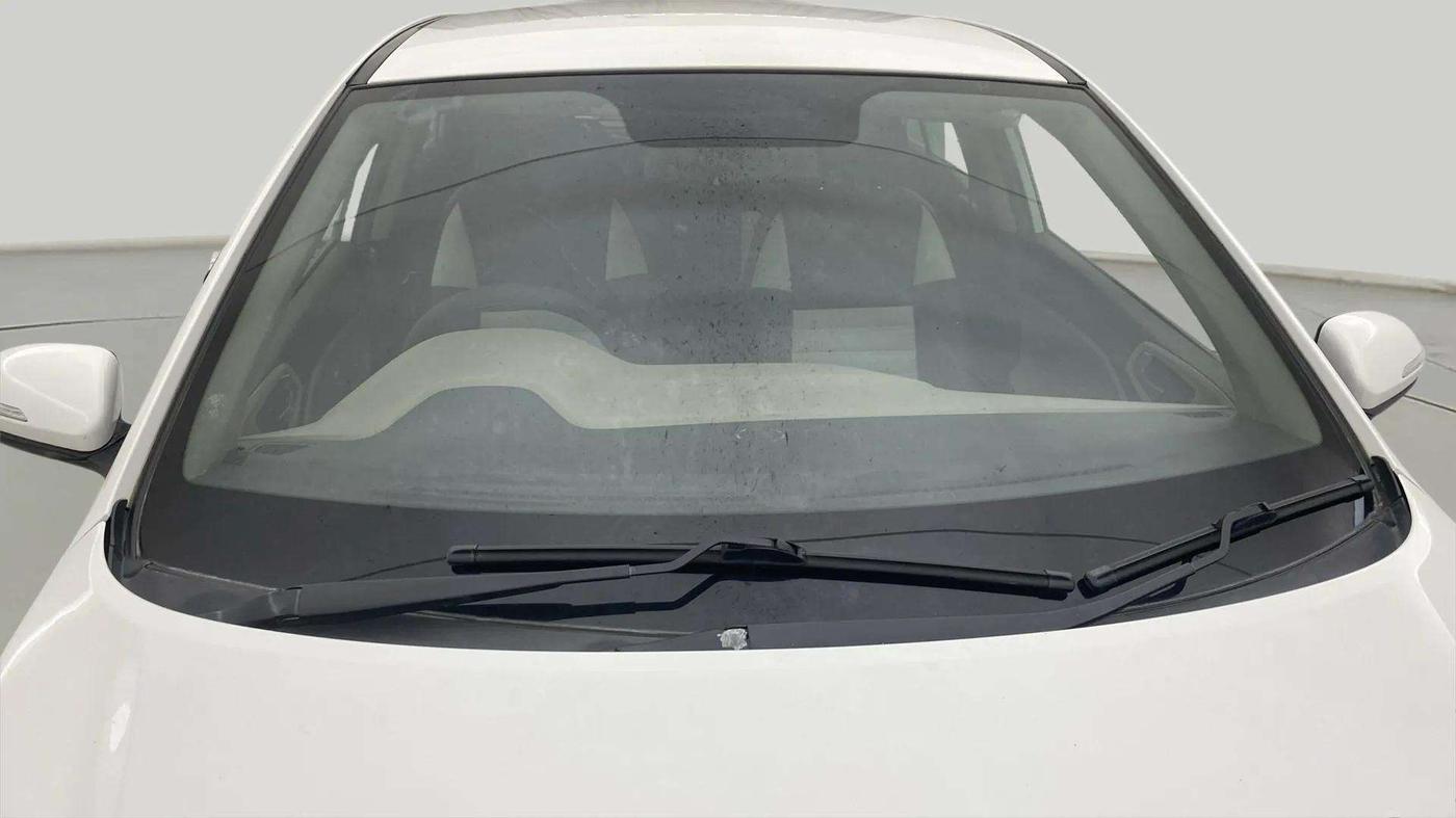 2017 Hyundai Elite i20 SPORTZ 1.2, Petrol, Manual, 42,245 km, Front Windshield