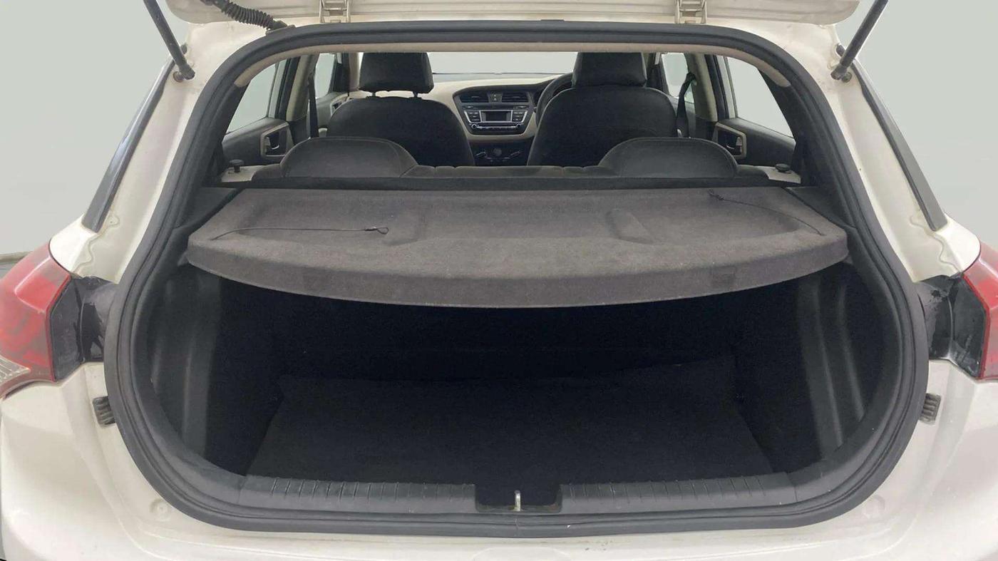2017 Hyundai Elite i20 SPORTZ 1.2, Petrol, Manual, 42,245 km, Boot Open Zoomed View
