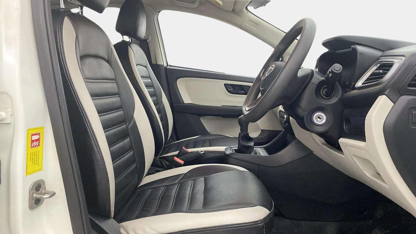 2023 Tata ALTROZ XM PLUS CNG, CNG, Manual, 22,258 km, Right Side Front Door Cabin