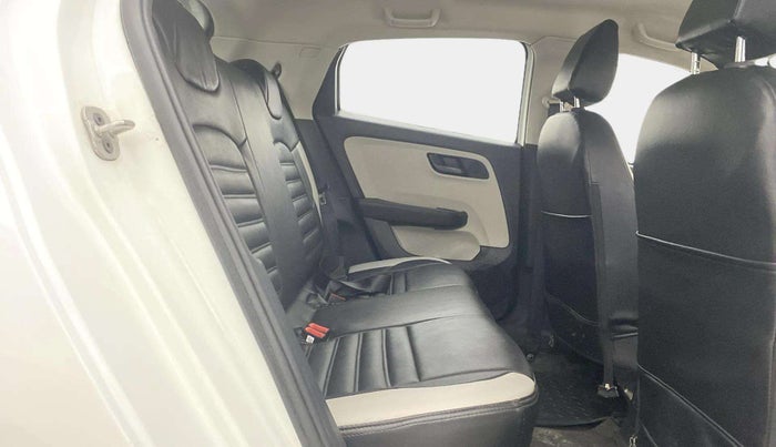 2023 Tata ALTROZ XM PLUS CNG, CNG, Manual, 22,258 km, Right Side Rear Door Cabin
