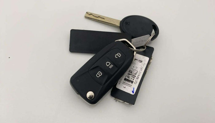 2023 Tata ALTROZ XM PLUS CNG, CNG, Manual, 22,258 km, Key Close Up