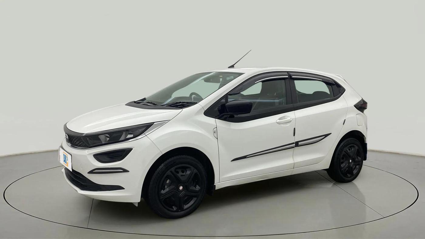 2023 Tata ALTROZ XM PLUS CNG, CNG, Manual, 22,258 km, Left Front Diagonal