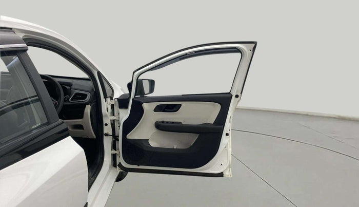 2023 Tata ALTROZ XM PLUS CNG, CNG, Manual, 22,258 km, RHS Front Door