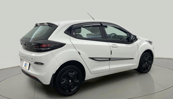 2023 Tata ALTROZ XM PLUS CNG, CNG, Manual, 22,258 km, Right Back Diagonal