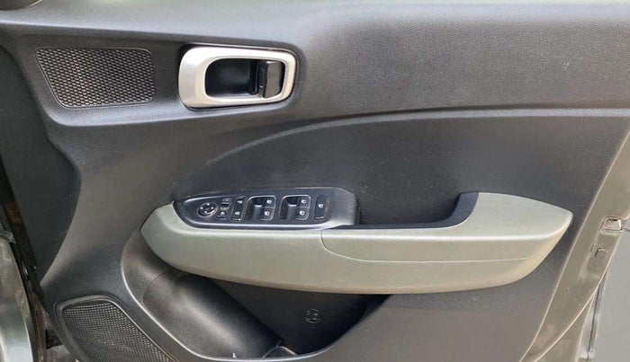 2021 Hyundai VENUE SX PLUS 1.0 TURBO DCT, Petrol, Automatic, 43,609 km, Driver Side Door Panels Control