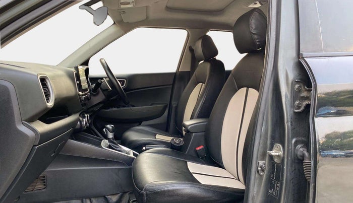 2021 Hyundai VENUE SX PLUS 1.0 TURBO DCT, Petrol, Automatic, 43,609 km, Right Side Front Door Cabin