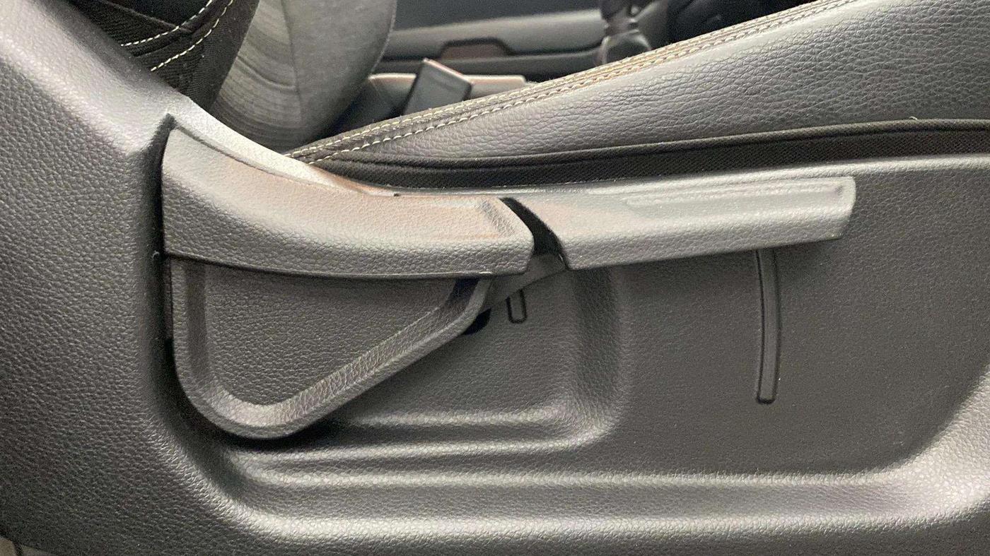 2022 KIA SONET HTK PLUS 1.2, Petrol, Manual, 20,001 km, Driver Side Adjustment Panel