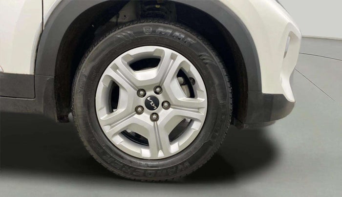 2022 KIA SONET HTK PLUS 1.2, Petrol, Manual, 20,001 km, Right Front Wheel