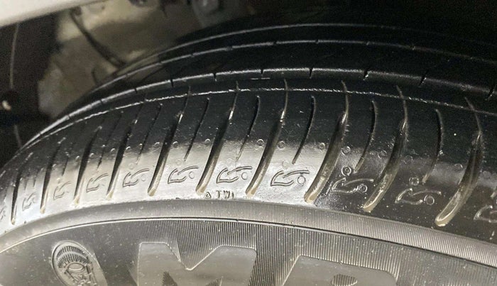 2022 KIA SONET HTK PLUS 1.2, Petrol, Manual, 20,001 km, Right Front Tyre Tread