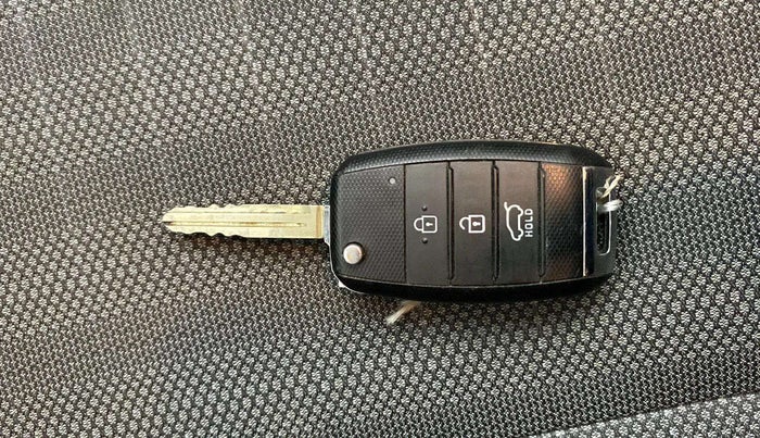 2022 KIA SONET HTK PLUS 1.2, Petrol, Manual, 20,001 km, Key Close Up