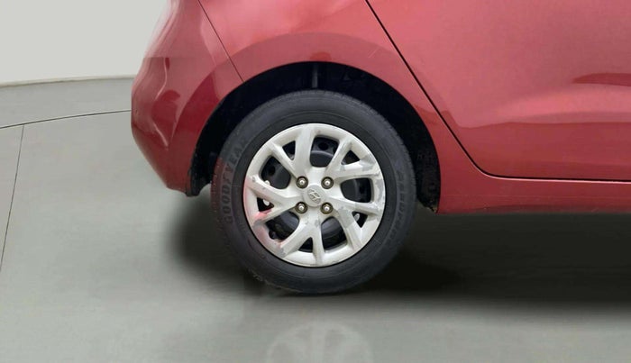2017 Hyundai Grand i10 SPORTZ 1.2 KAPPA VTVT, Petrol, Manual, 1,02,441 km, Right Rear Wheel