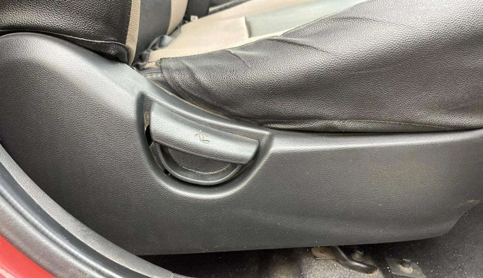 2017 Hyundai Grand i10 SPORTZ 1.2 KAPPA VTVT, Petrol, Manual, 1,02,441 km, Driver Side Adjustment Panel