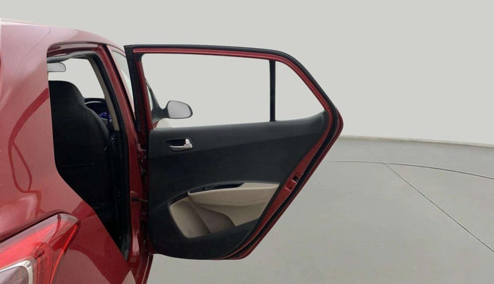 2017 Hyundai Grand i10 SPORTZ 1.2 KAPPA VTVT, Petrol, Manual, 1,02,441 km, RHS Rear Door