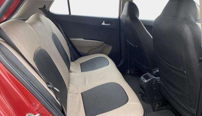 2017 Hyundai Grand i10 SPORTZ 1.2 KAPPA VTVT, Petrol, Manual, 1,02,441 km, Right Side Rear Door Cabin