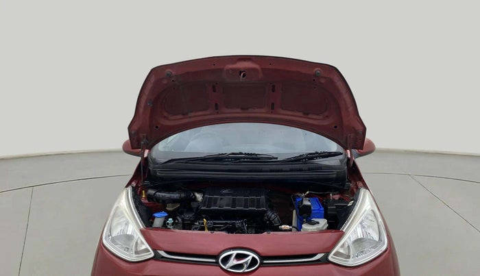2017 Hyundai Grand i10 SPORTZ 1.2 KAPPA VTVT, Petrol, Manual, 1,02,441 km, Open Bonet