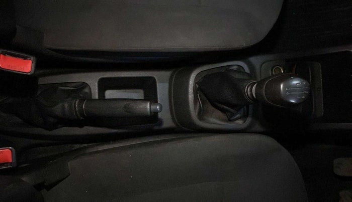 2017 Renault Kwid RXT 0.8, Petrol, Manual, 56,313 km, Gear Lever