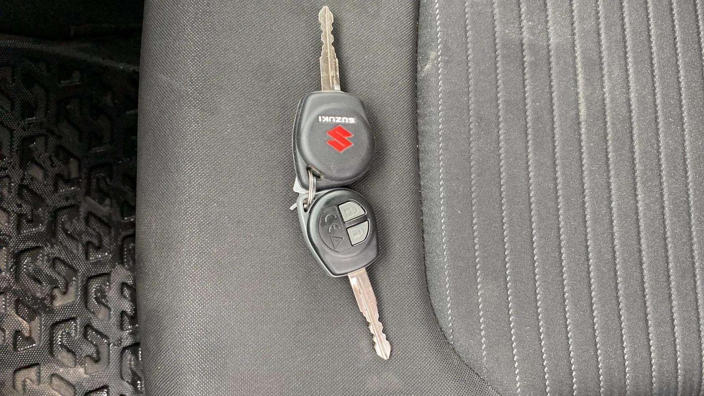 2024 Maruti FRONX DELTA PLUS 1.2L AGS, Petrol, Automatic, 3,459 km, Key Close Up