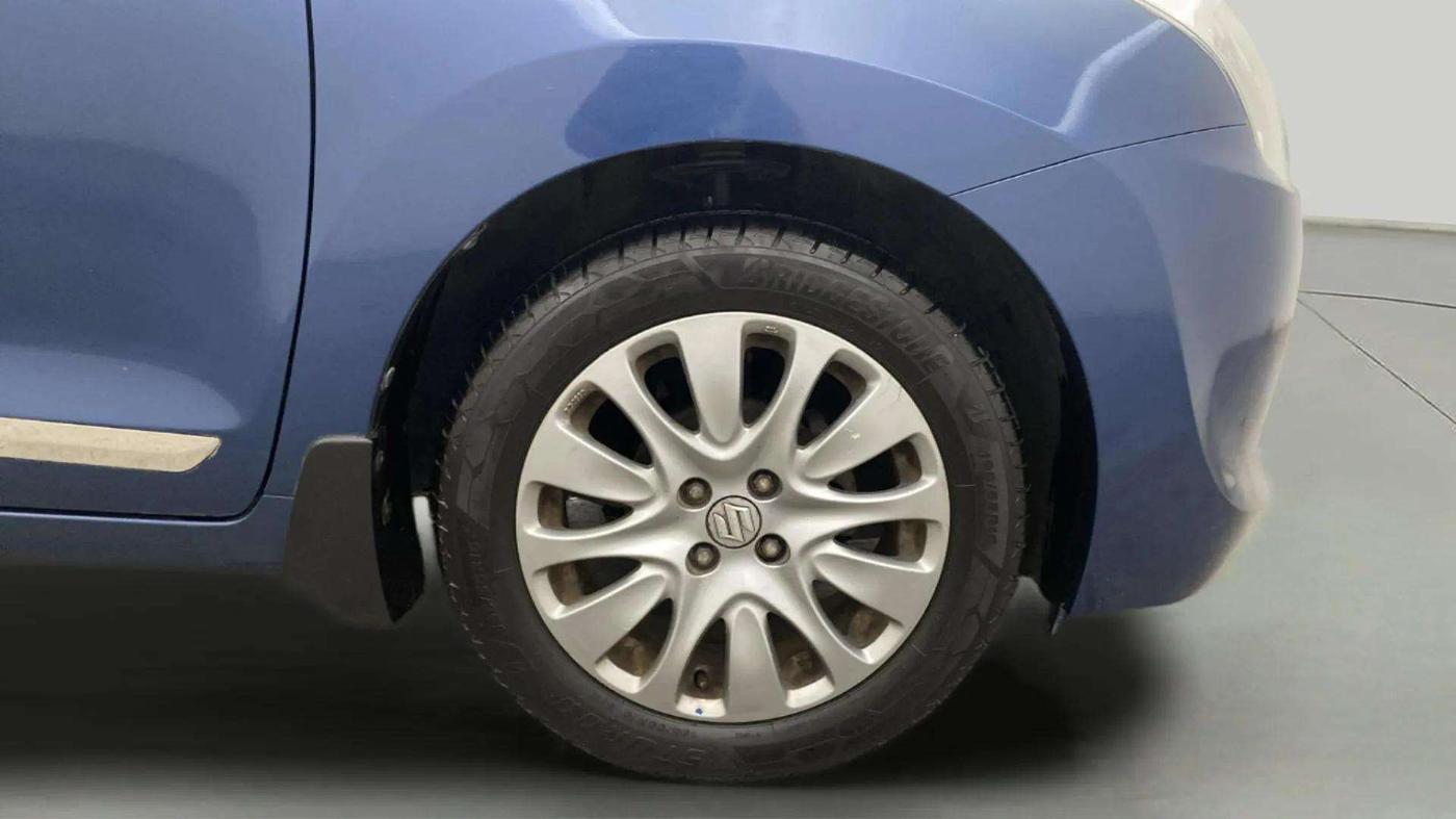 2017 Maruti Baleno ZETA CVT PETROL 1.2, Petrol, Automatic, 36,628 km, Right Front Wheel