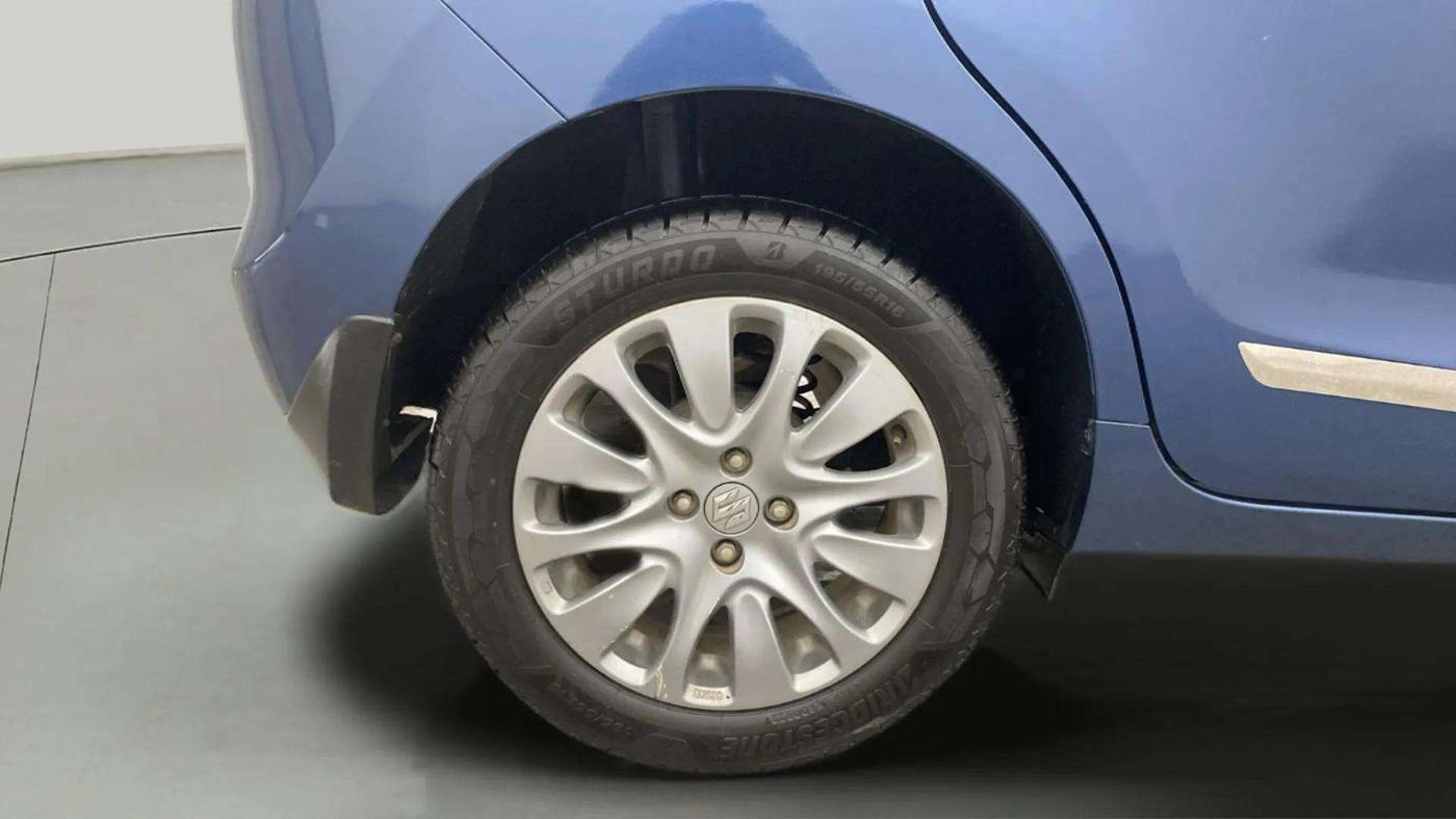 2017 Maruti Baleno ZETA CVT PETROL 1.2, Petrol, Automatic, 36,628 km, Right Rear Wheel