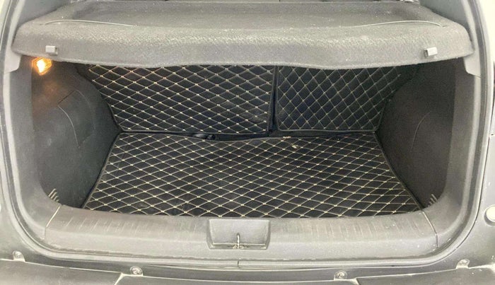 2021 Nissan MAGNITE XV DUAL TONE, Petrol, Manual, 63,511 km, Boot Inside