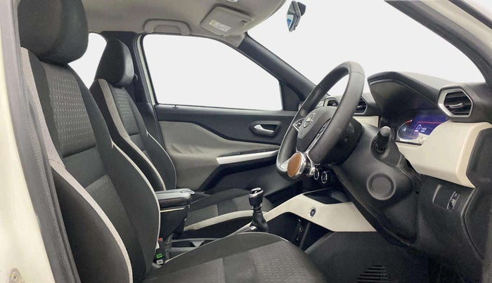 2021 Nissan MAGNITE XV DUAL TONE, Petrol, Manual, 63,511 km, Right Side Front Door Cabin