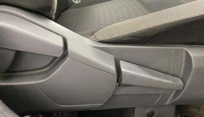 2021 Nissan MAGNITE XV DUAL TONE, Petrol, Manual, 63,511 km, Driver Side Adjustment Panel