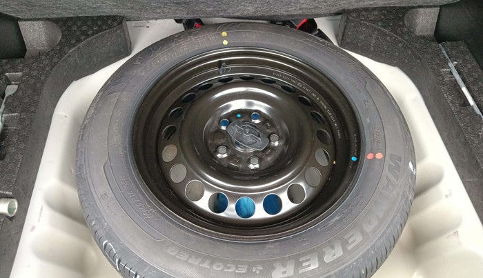2022 Maruti BREZZA VXI SMART HYBRID, Petrol, Manual, 22,675 km, Spare Tyre