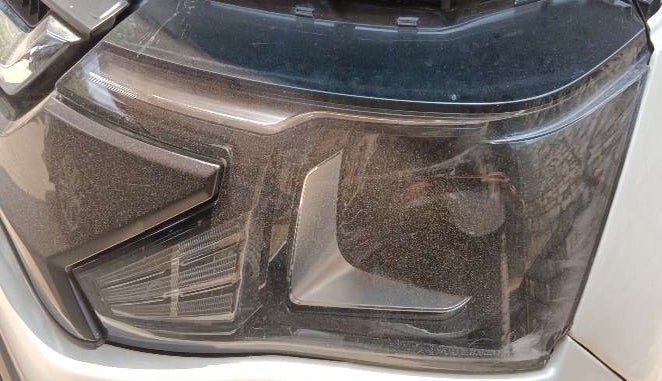 2022 Maruti BREZZA VXI SMART HYBRID, Petrol, Manual, 22,675 km, Left headlight - < 2 inches,no. = 2