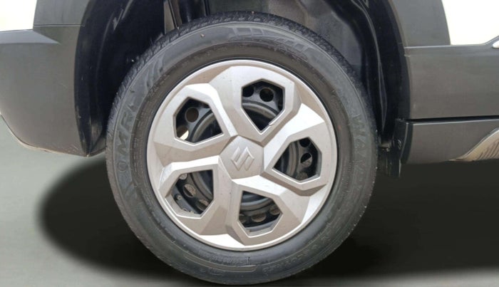 2022 Maruti BREZZA VXI SMART HYBRID, Petrol, Manual, 22,675 km, Right Rear Wheel