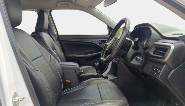 2022 Maruti BREZZA VXI SMART HYBRID, Petrol, Manual, 22,675 km, Right Side Front Door Cabin
