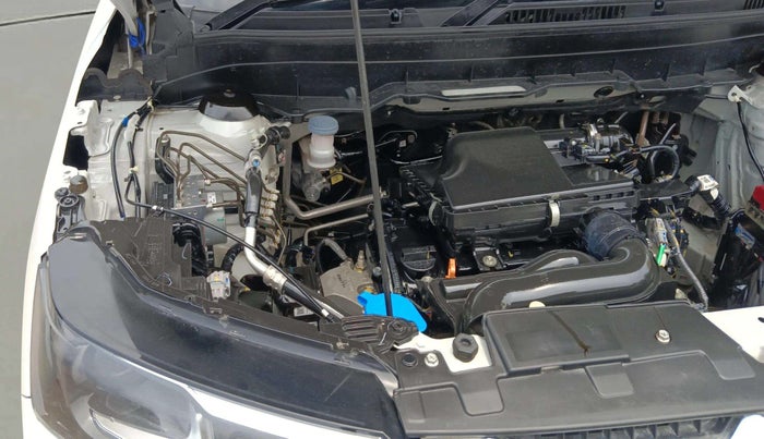 2022 Maruti BREZZA VXI SMART HYBRID, Petrol, Manual, 22,675 km, Engine View - Right