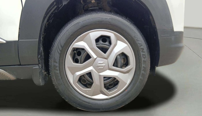 2022 Maruti BREZZA VXI SMART HYBRID, Petrol, Manual, 22,675 km, Right Front Wheel