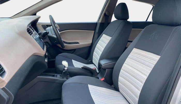 2018 Hyundai Elite i20 ASTA 1.2 (O), Petrol, Manual, 70,777 km, Right Side Front Door Cabin