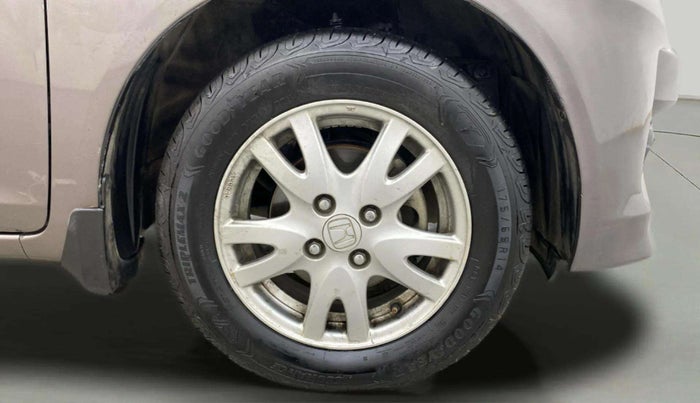 2015 Honda Brio VX AT, Petrol, Automatic, 55,102 km, Right Front Wheel