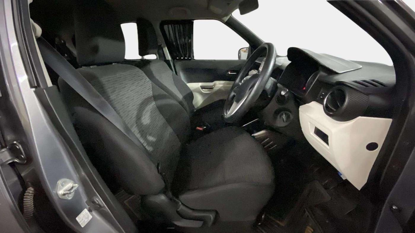 2017 Maruti IGNIS DELTA 1.2, Petrol, Manual, 43,024 km, Right Side Front Door Cabin